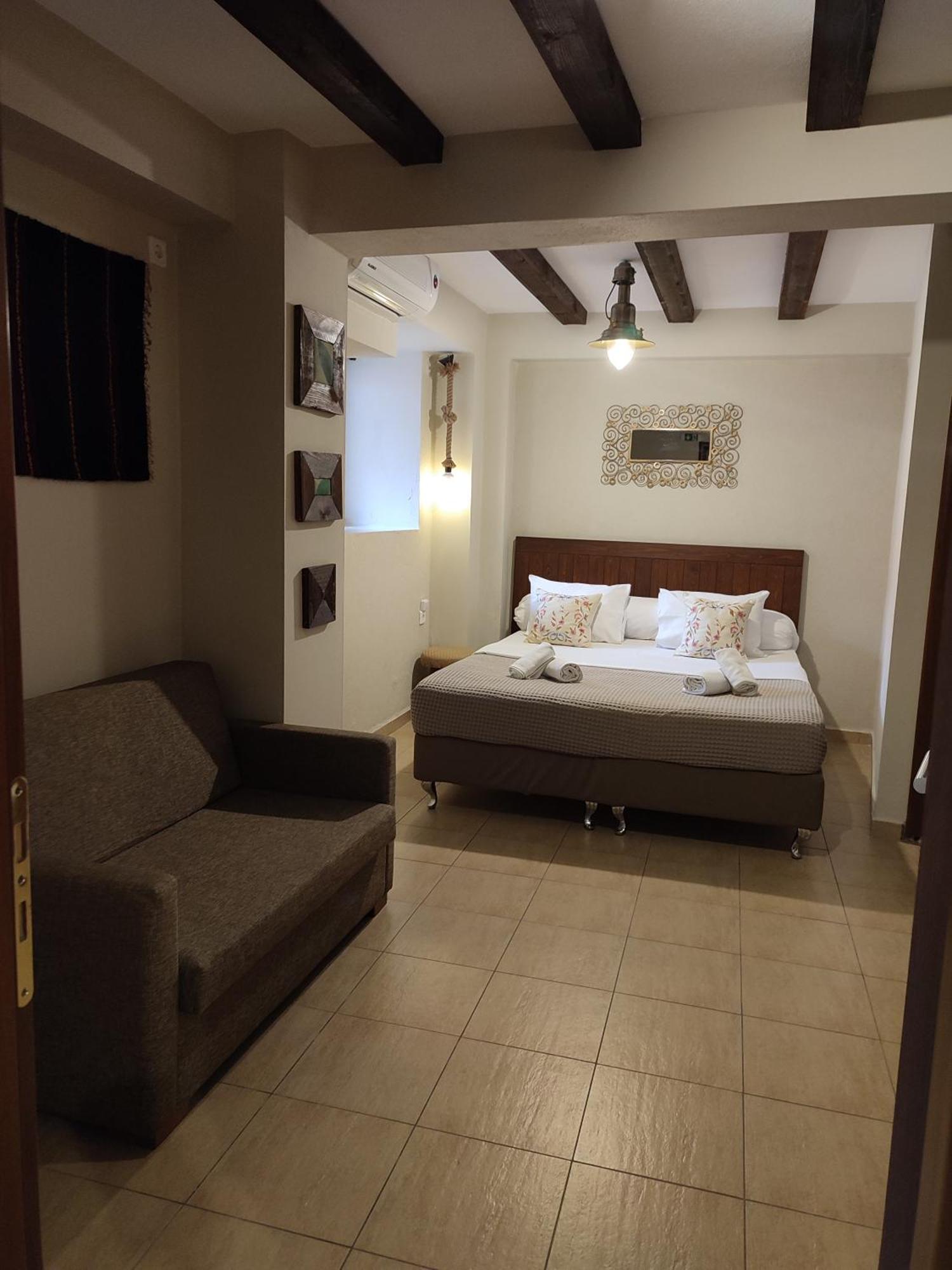 Guesthouse Axieros Самотраки Екстериор снимка