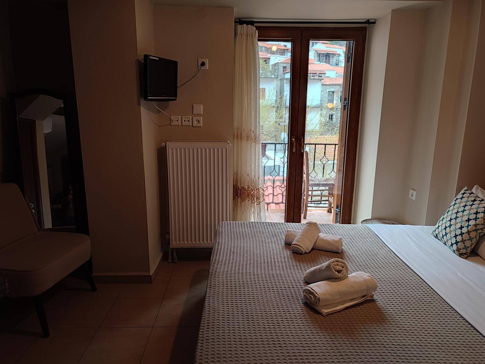 Guesthouse Axieros Самотраки Екстериор снимка