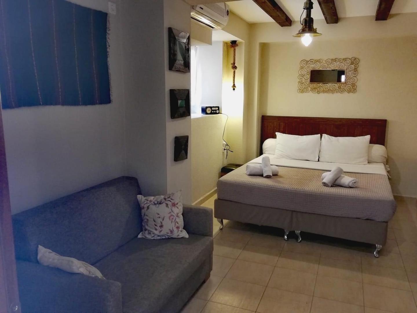 Guesthouse Axieros Самотраки Екстериор снимка