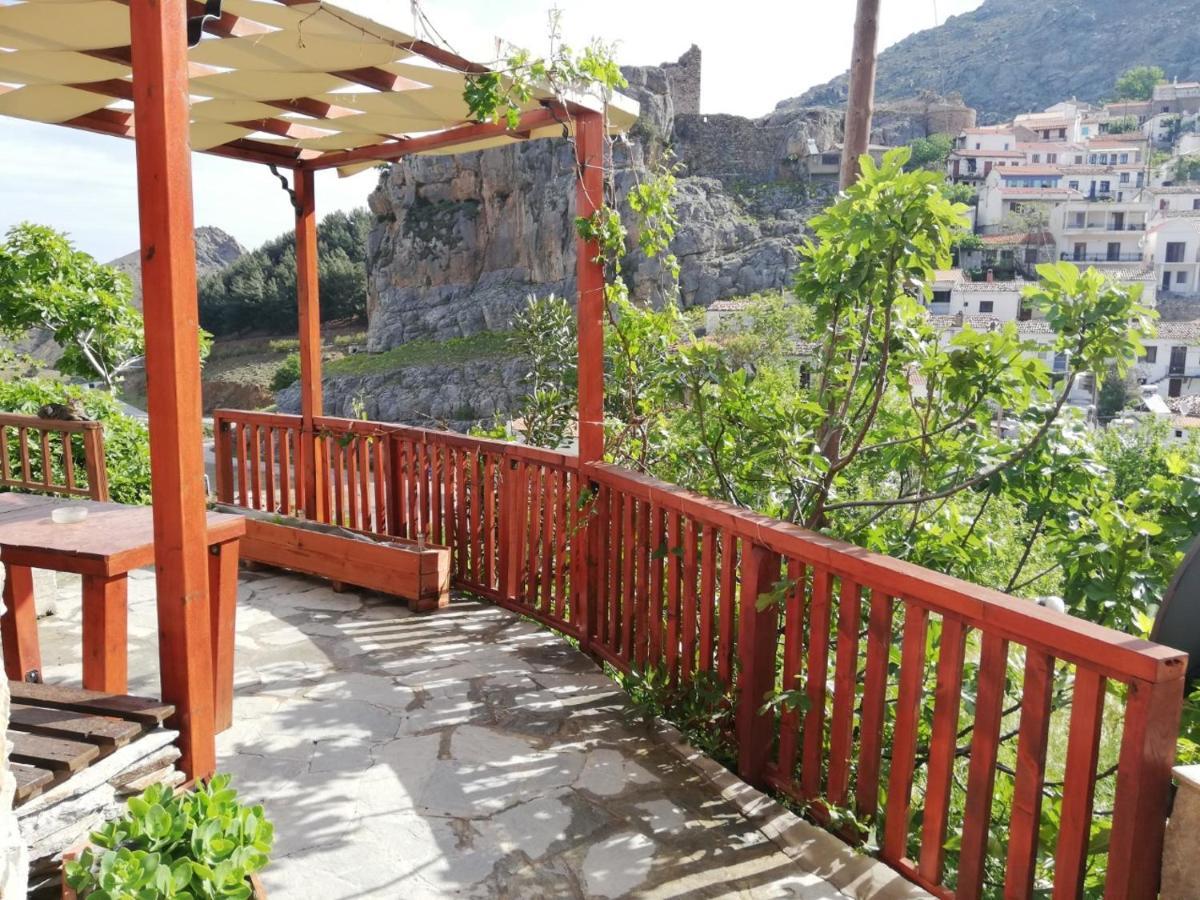 Guesthouse Axieros Самотраки Екстериор снимка